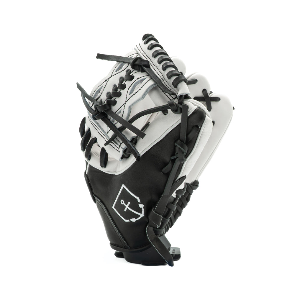 11" Royal Welting Black and White  Infield / Outfield Diamon-Web
